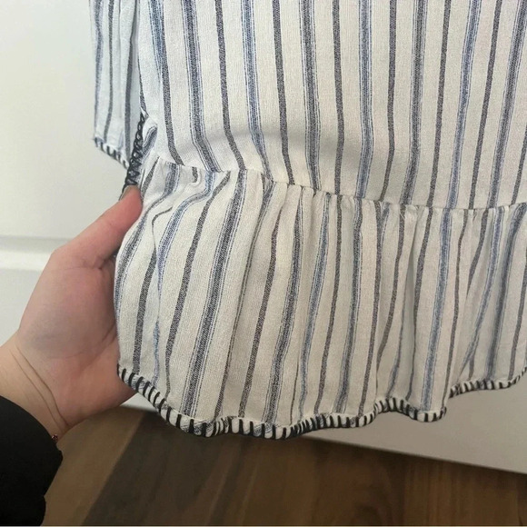BCBGMAXAZRIA Immane Embroidered Ruffle Crop Top- Size XS; Excellent Condition - Picture 11 of 11